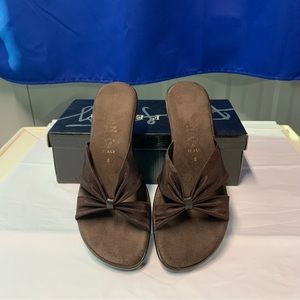 Italian Shoemakers brown bow sandals mules